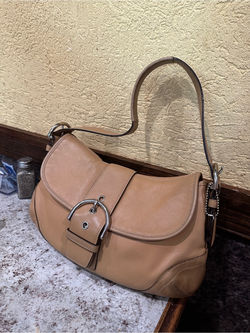 Vintage Y2K Coach Cowhide Leather Tan Soho Flap Shoulder Bag - Picture 15 of 15